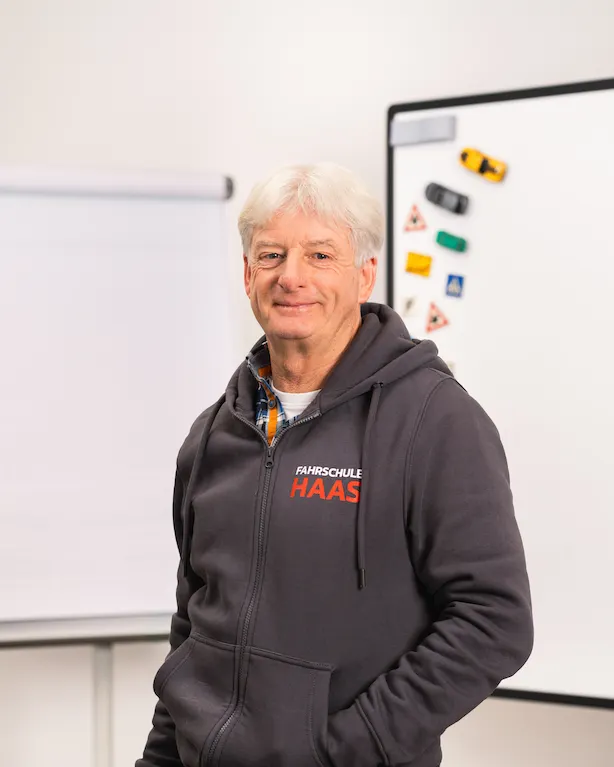 Fahrlehrer Gerald Betten der Fahrschule Haas in Würzburg