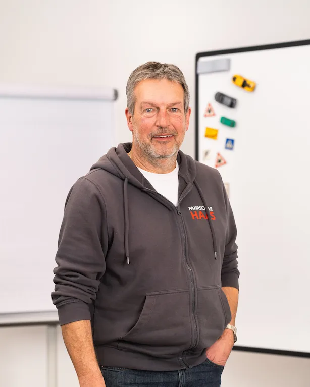 Fahrlehrer Gerhard Stenger der Fahrschule Haas in Würzburg