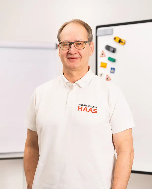 Fahrlehrer Klaus Ebert der Fahrschule Haas in Würzburg