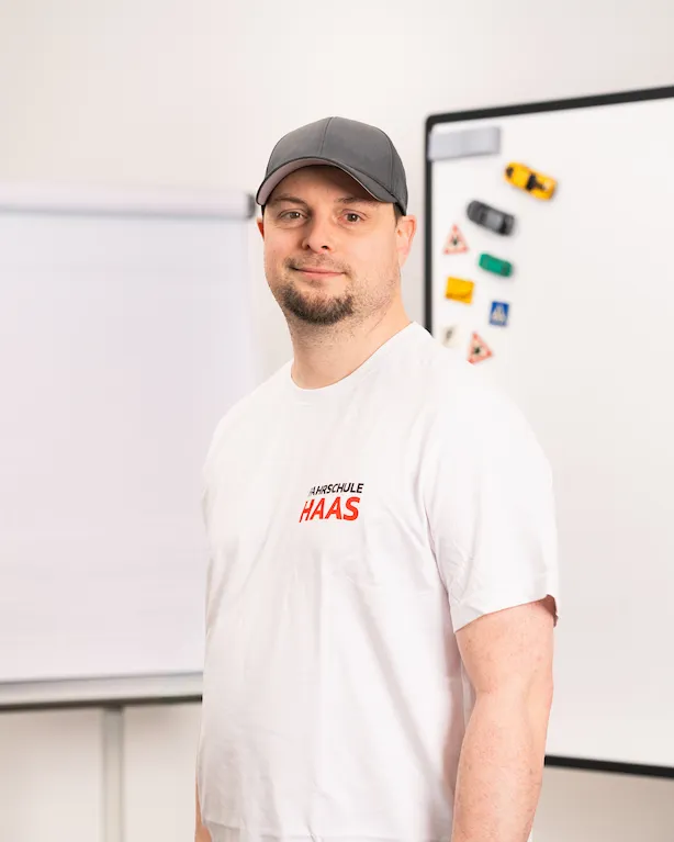 Fahrlehrer Rik Bremer der Fahrschule Haas in Würzburg