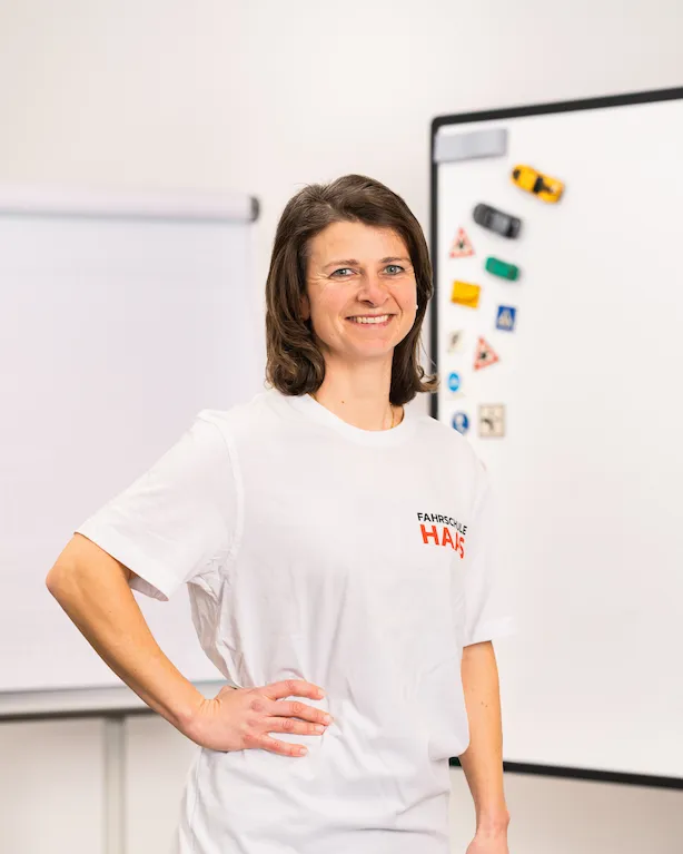 Fahrlehrerin Theresa Friedlein der Fahrschule Haas in Kitzingen